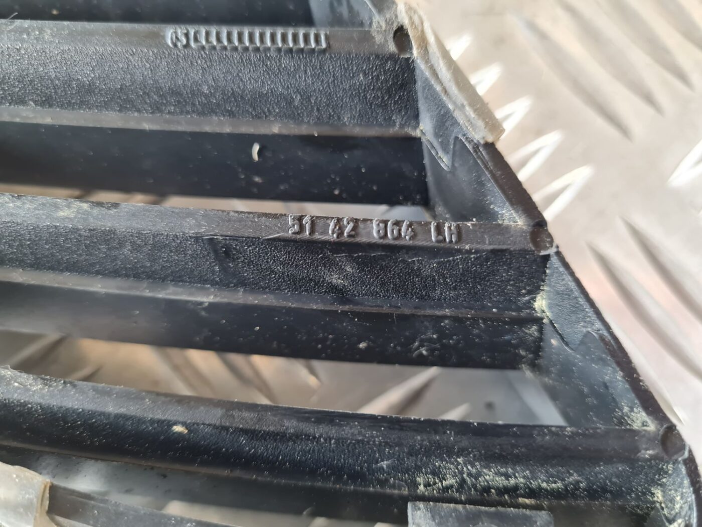 Bufera reste priekš SAAB 9-5 1999 4 Bufera reste priekš SAAB 9-5 1999