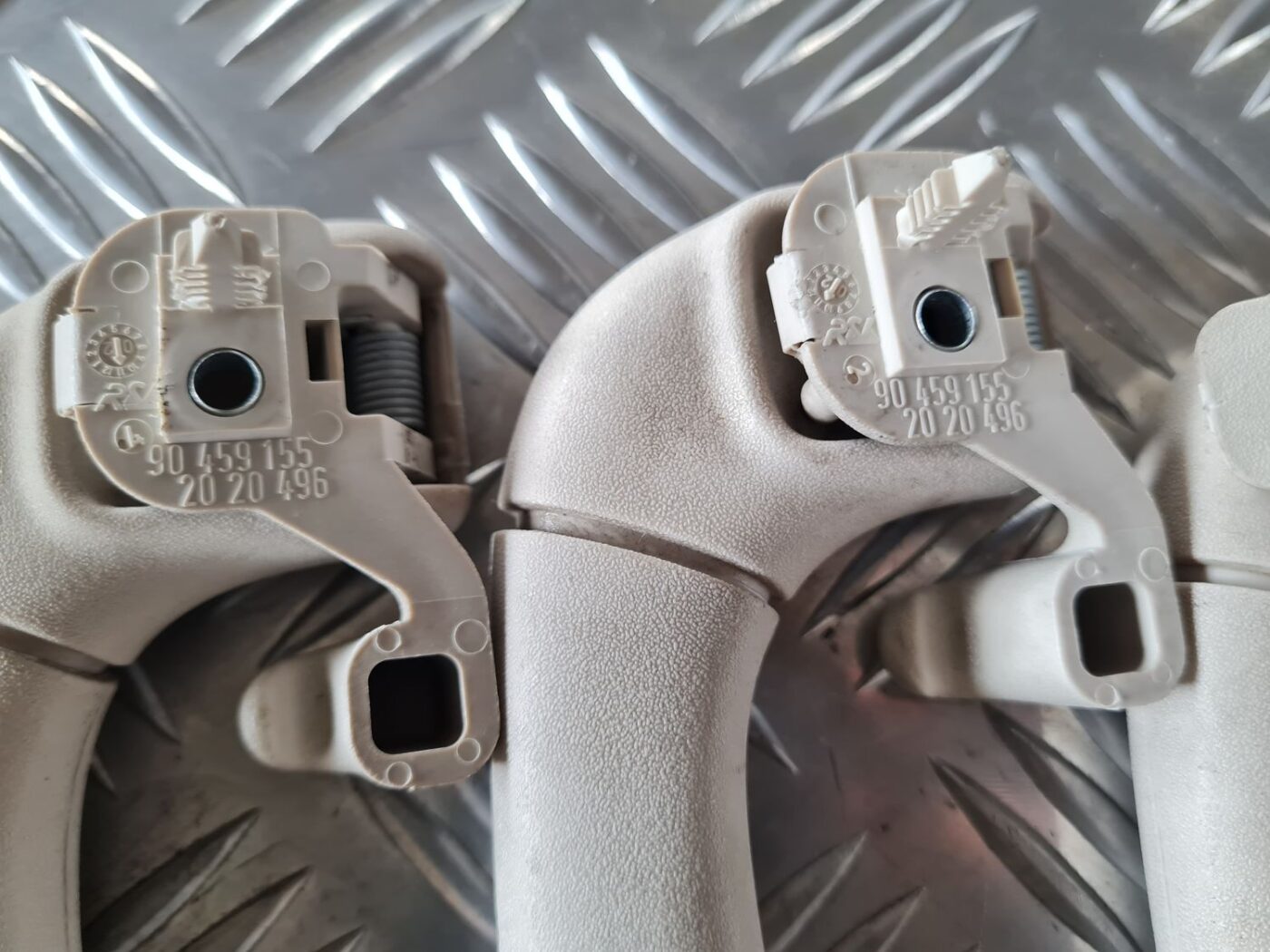 Salona rokturis griestos priekš SAAB 9-5 1999 4 Salona rokturis griestos priekš SAAB 9-5 1999