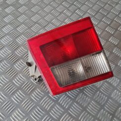 Bagāžnieka vāka kreisais lukturis priekš SAAB 9-5 1999