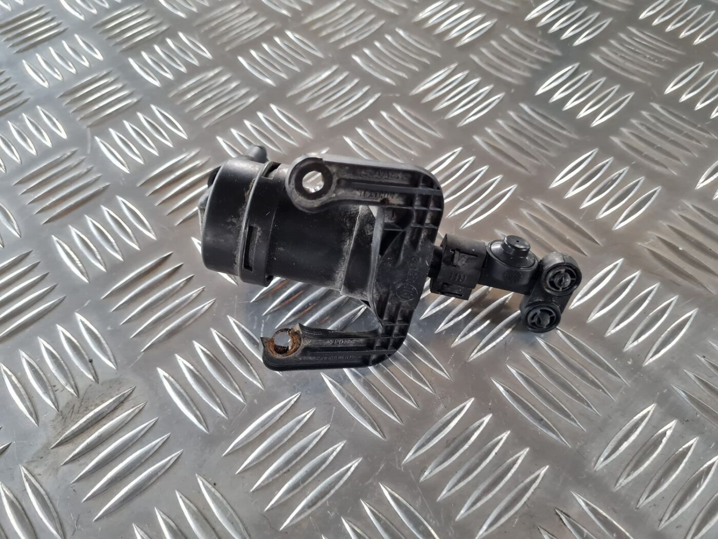 Lukturu mazgātāja sprausla priekš SAAB 9-5 1999 4 Lukturu mazgātāja sprausla priekš SAAB 9-5 1999