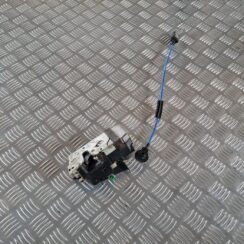 Priekšējo kreiso durvju slēdzene priekš SAAB 9-5 1999