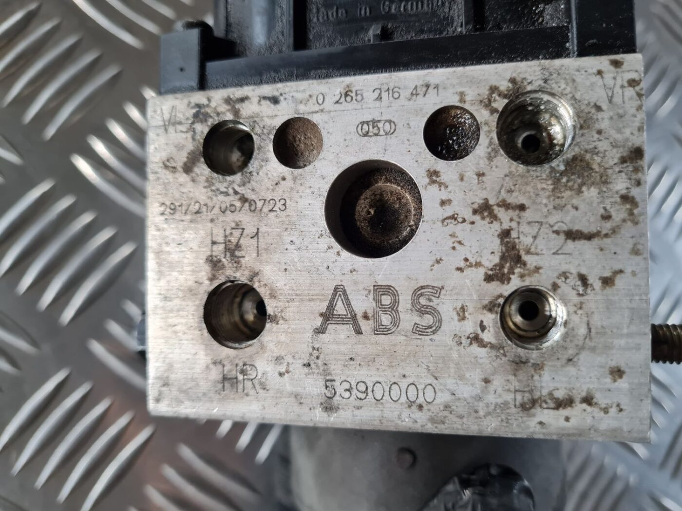 ABS bloks priekš SAAB 9-5 1999 7 ABS bloks priekš SAAB 9-5 1999