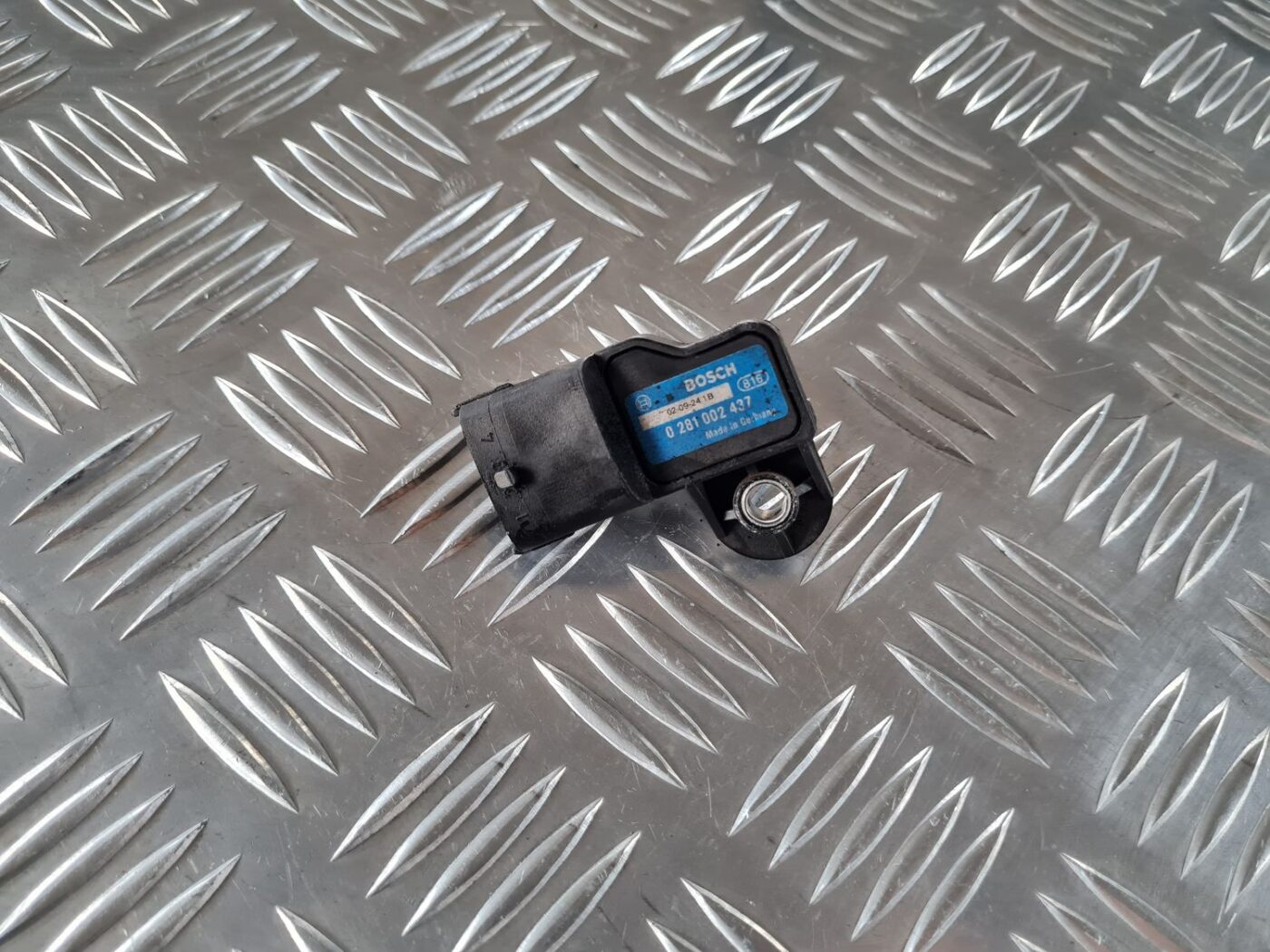 Ieplūdes kolektora spiediena devējs priekš SAAB 9-5 1999 1 Ieplūdes kolektora spiediena devējs priekš SAAB 9-5 1999