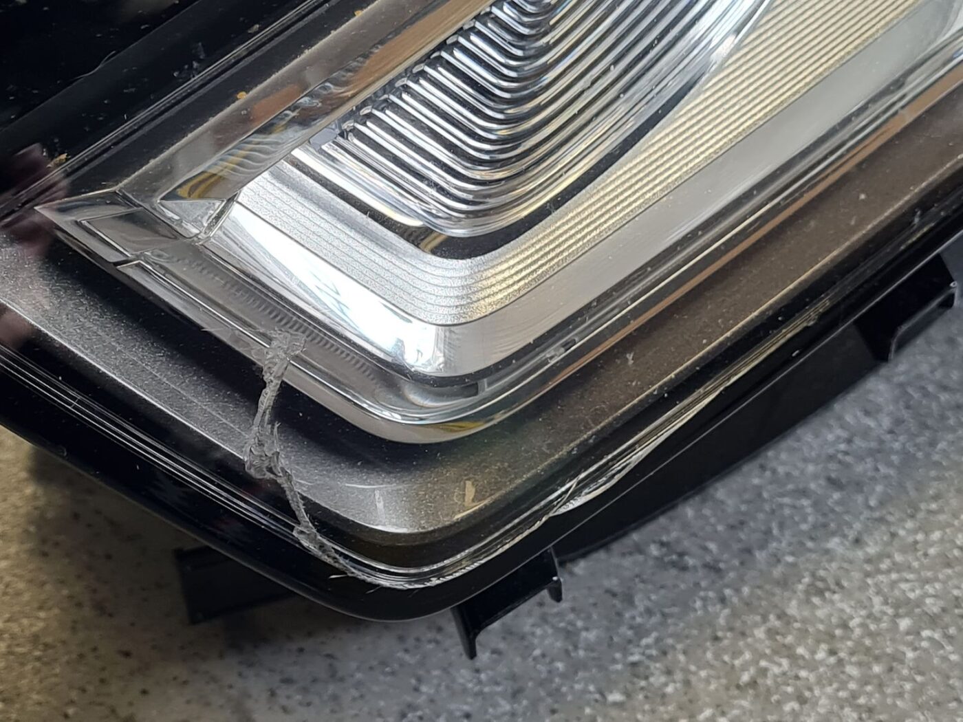 Priekšējais kreisais lukturis priekš AUDI A6 2012-2017 22 Priekšējais kreisais lukturis priekš AUDI A6 2012-2017