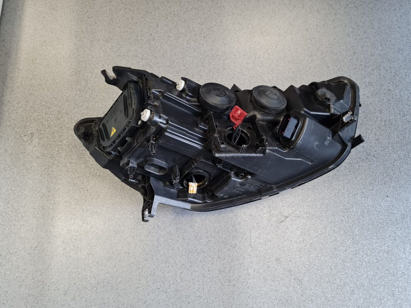 Priekšējais kreisais lukturis priekš AUDI A6 2012-2017 12 Priekšējais kreisais lukturis priekš AUDI A6 2012-2017