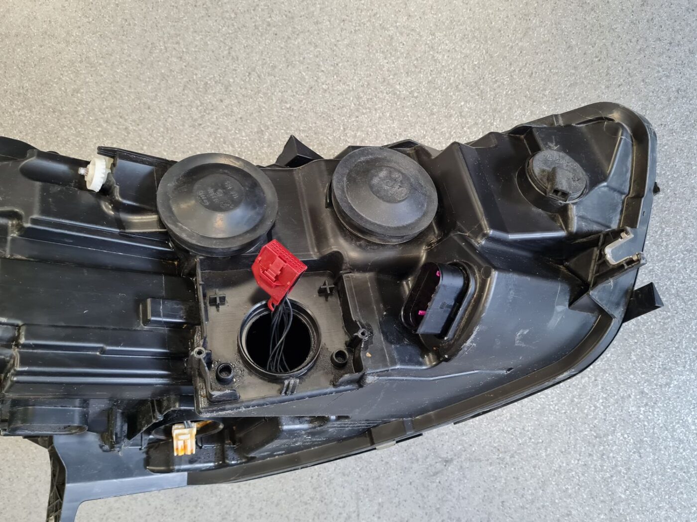 Priekšējais kreisais lukturis priekš AUDI A6 2012-2017 10 Priekšējais kreisais lukturis priekš AUDI A6 2012-2017