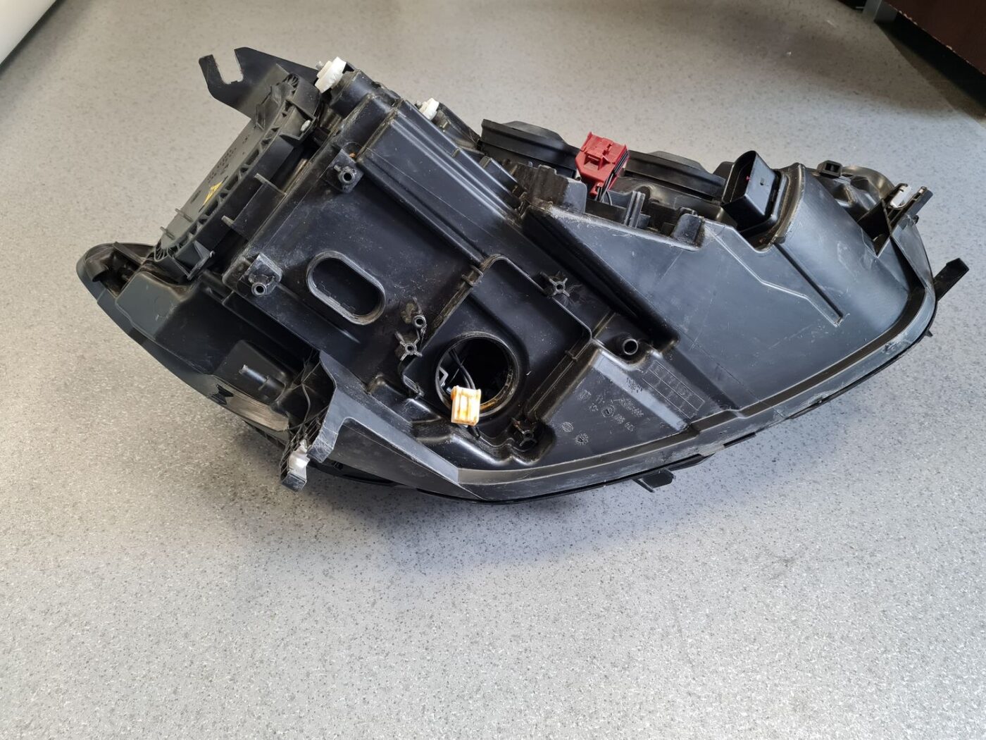 Priekšējais kreisais lukturis priekš AUDI A6 2012-2017 9 Priekšējais kreisais lukturis priekš AUDI A6 2012-2017