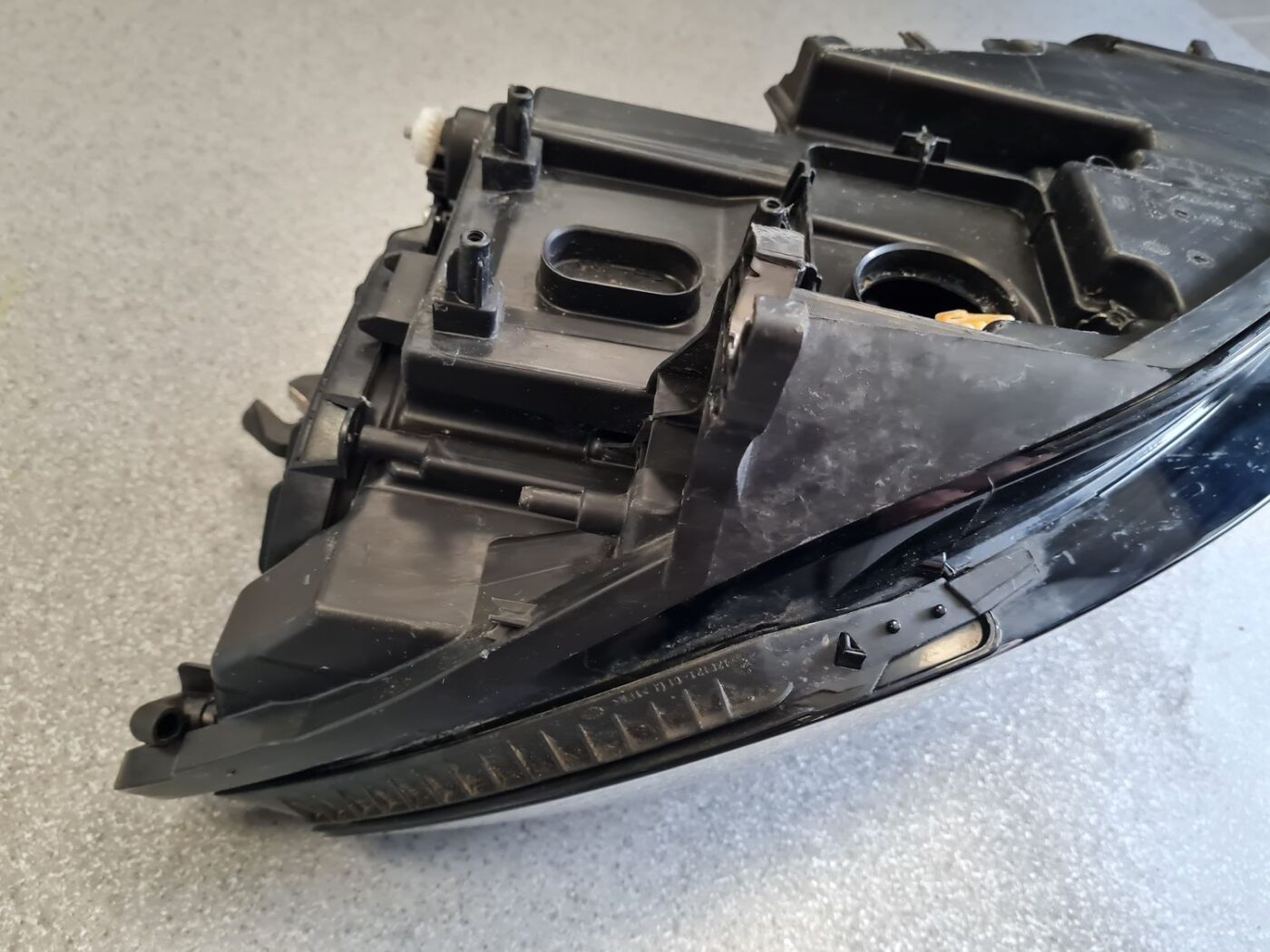 Priekšējais kreisais lukturis priekš AUDI A6 2012-2017 5 Priekšējais kreisais lukturis priekš AUDI A6 2012-2017