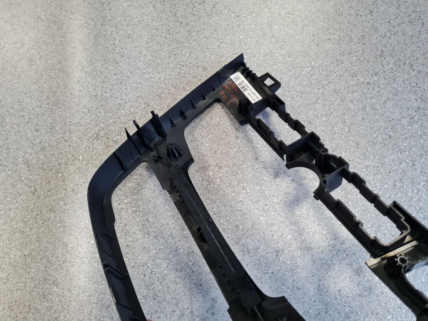 Mērinstrumentu paneļa dekoratīvais rāmis priekš OPEL INSIGNIA SPORTS TOURER 2013 4 Mērinstrumentu paneļa dekoratīvais rāmis priekš OPEL INSIGNIA SPORTS TOURER 2013