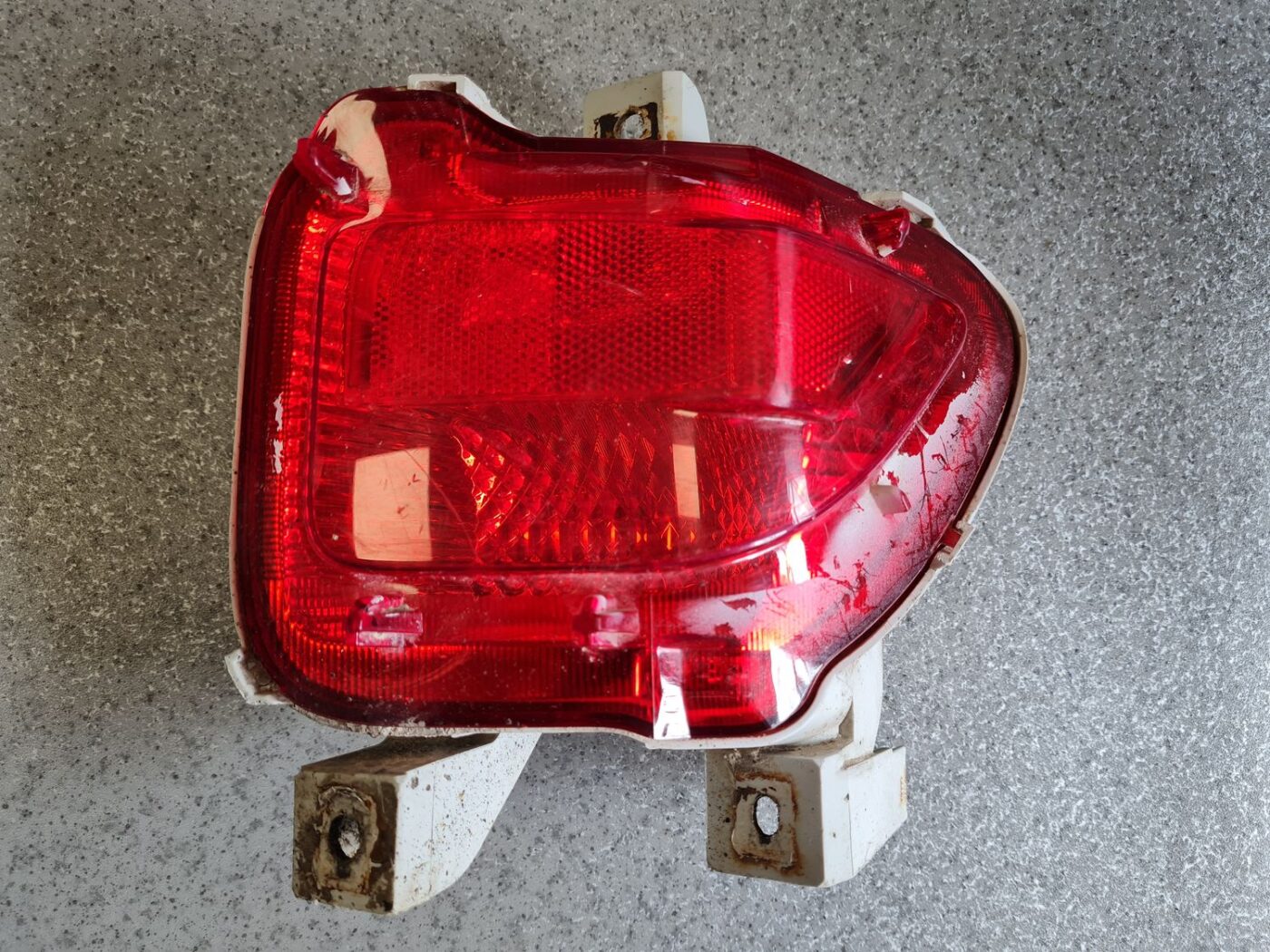 Miglas lukturis aizmugurē labā pusē priekš TOYOTA RAV 4 2006