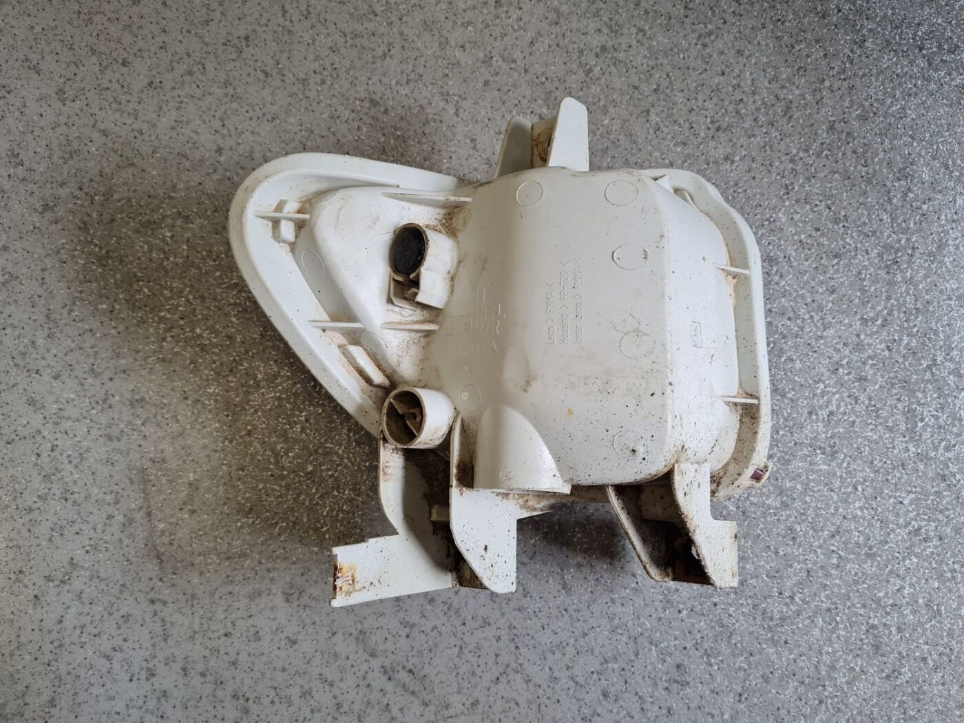 Miglas lukturis aizmugurē labā pusē priekš TOYOTA RAV 4 2006