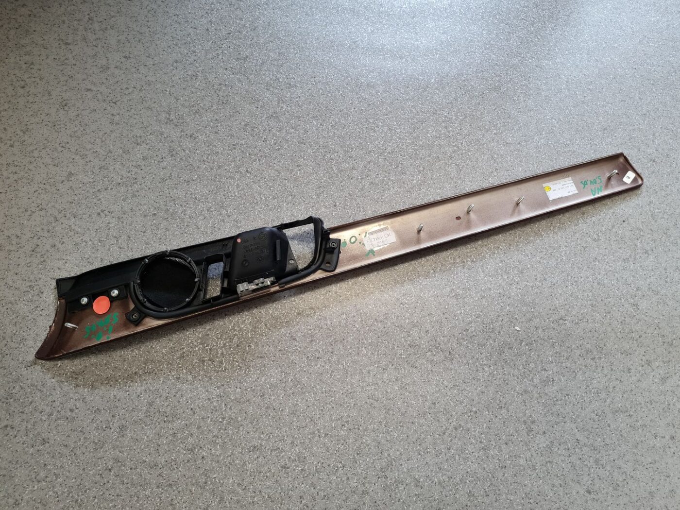 Durvju apdares uzlika priekš VW PHAETON 2005 7 Durvju apdares uzlika priekš VW PHAETON 2005