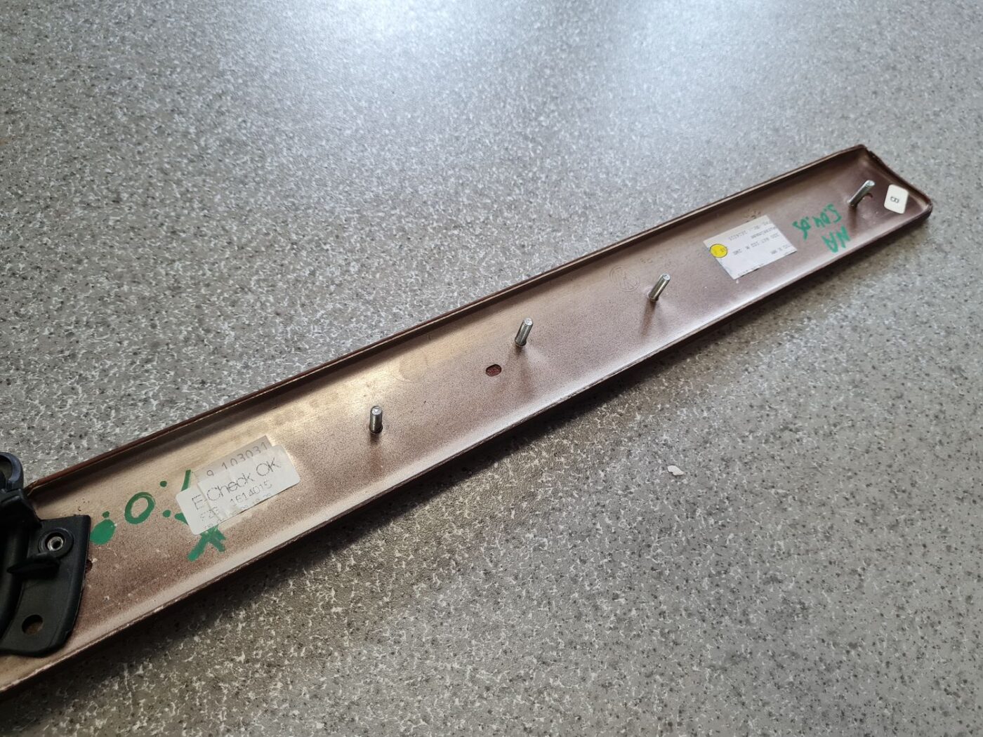 Durvju apdares uzlika priekš VW PHAETON 2005 5 Durvju apdares uzlika priekš VW PHAETON 2005