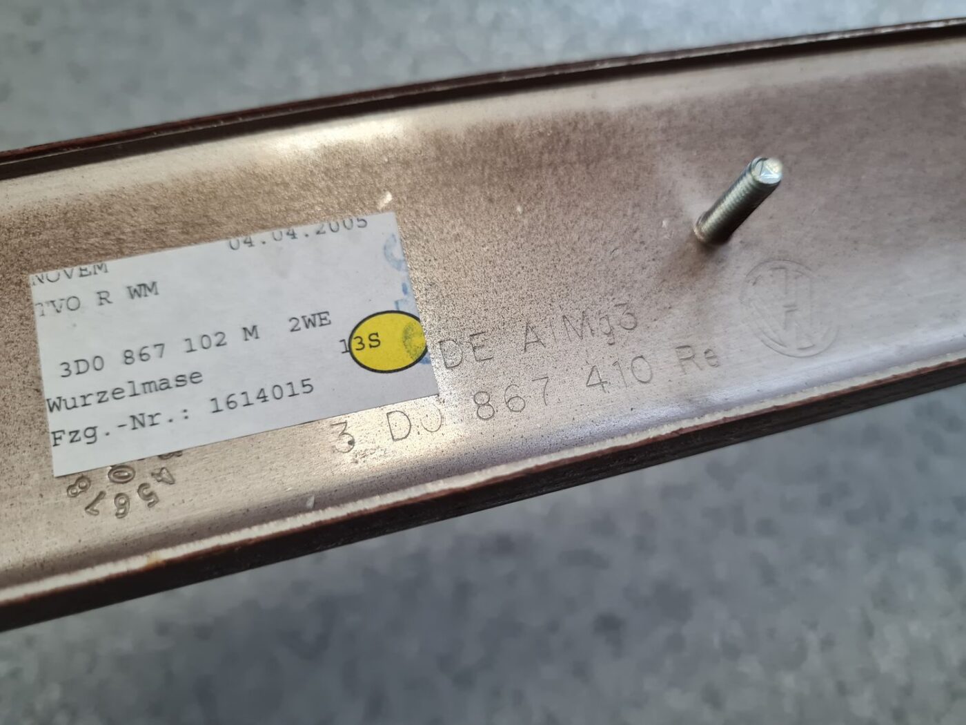 Durvju apdares uzlika priekš VW PHAETON 2005 3 Durvju apdares uzlika priekš VW PHAETON 2005