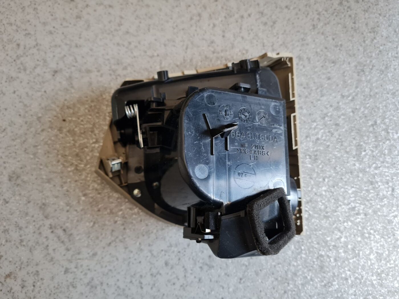 Krūzes turētājs priekš NISSAN X-TRAIL 2007 5 Krūzes turētājs priekš NISSAN X-TRAIL 2007