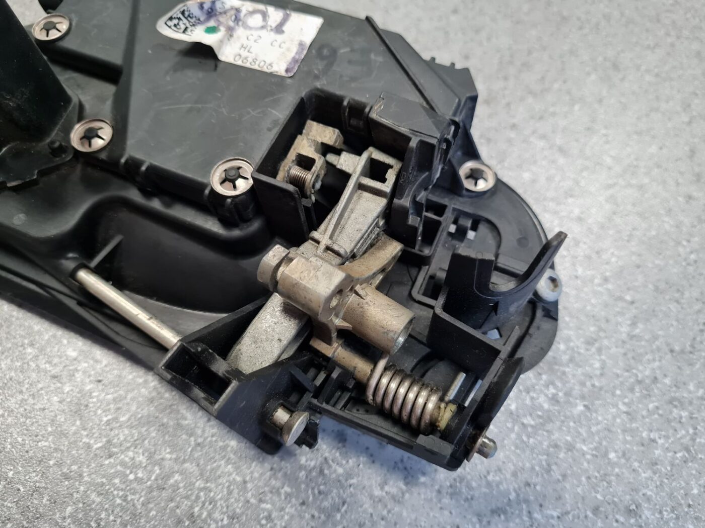 Durvju roktura iekšējais stiprinājums priekš BMW 530D E61 2006 TOURING BLUE 7 Durvju roktura iekšējais stiprinājums priekš BMW 530D E61 2006 TOURING BLUE