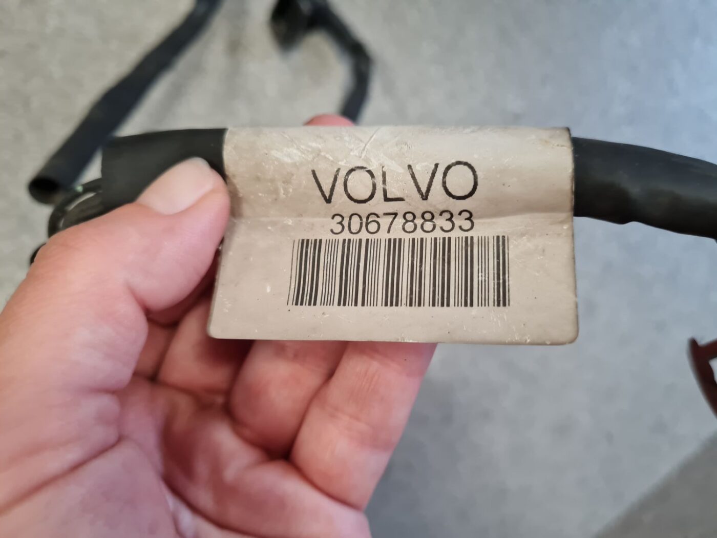 Priekšejo lukturu vadi priekš VOLVO XC90 2004 2 Priekšejo lukturu vadi priekš VOLVO XC90 2004