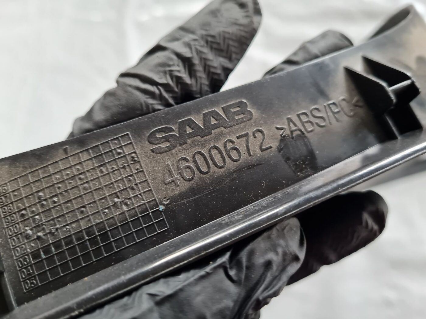 Spidometra apdare priekš SAAB 9-5 1999 3 Spidometra apdare priekš SAAB 9-5 1999