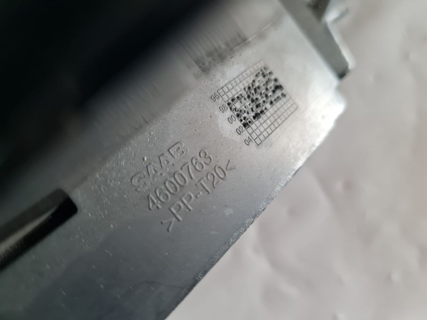 Mantu glabāšanas nodalījums pasažiera pusē priekš SAAB 9-5 1999 3 Mantu glabāšanas nodalījums pasažiera pusē priekš SAAB 9-5 1999