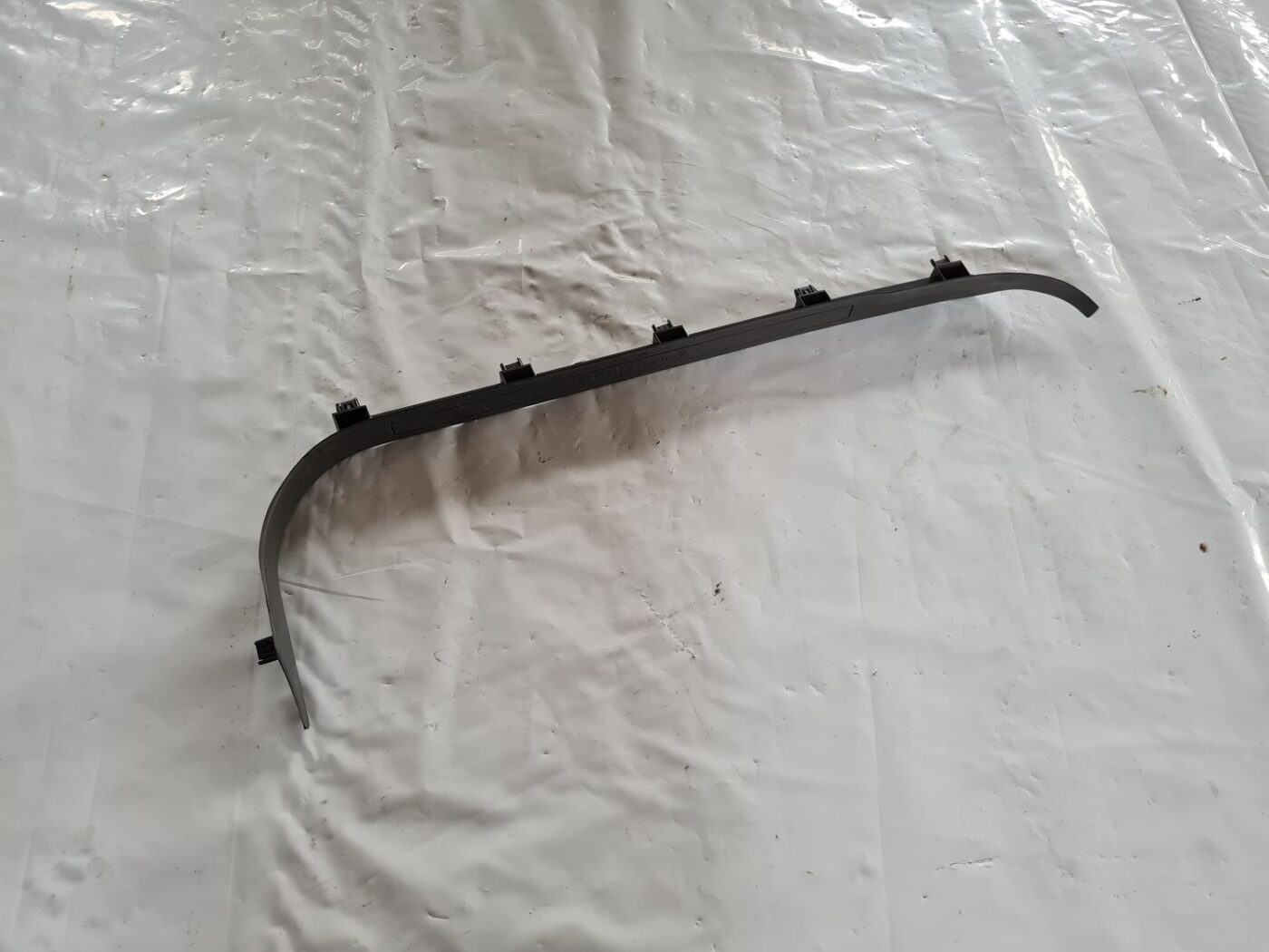 Sliekšņa priekšēja kreisa uzlika (salonā) priekš SAAB 9-5 1999