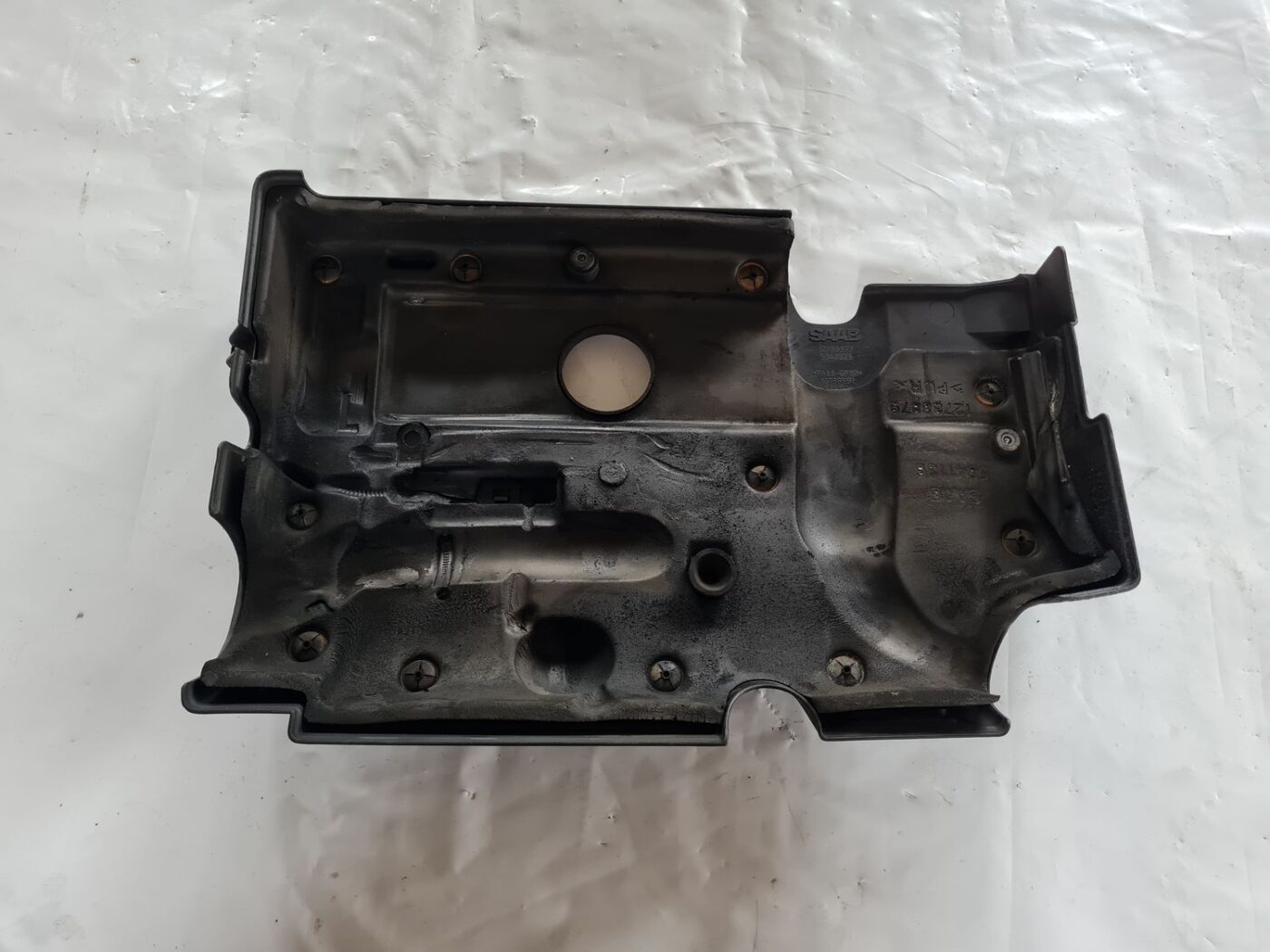 Dzinēja dekoratīvais vāks priekš SAAB 9-5 1999 2 Dzinēja dekoratīvais vāks priekš SAAB 9-5 1999