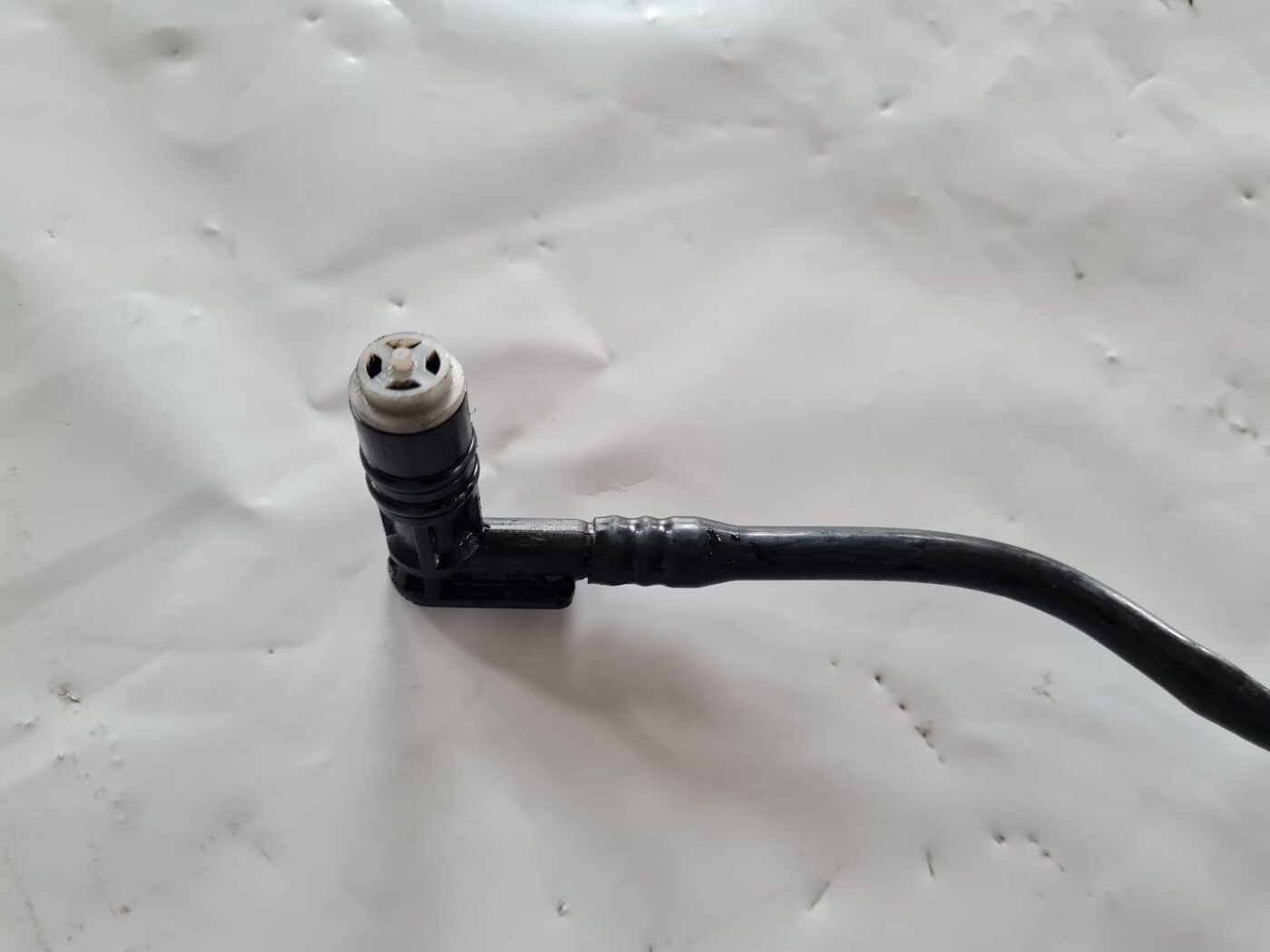 Degvielas caurule priekš SAAB 9-5 1999 2 Degvielas caurule priekš SAAB 9-5 1999