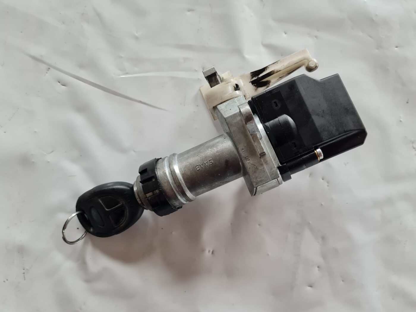 Aizdedzes slēdzene priekš SAAB 9-5 1999