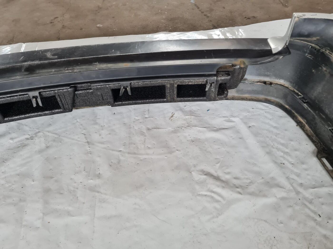 Aizmugures buferis priekš SAAB 9-5 1999