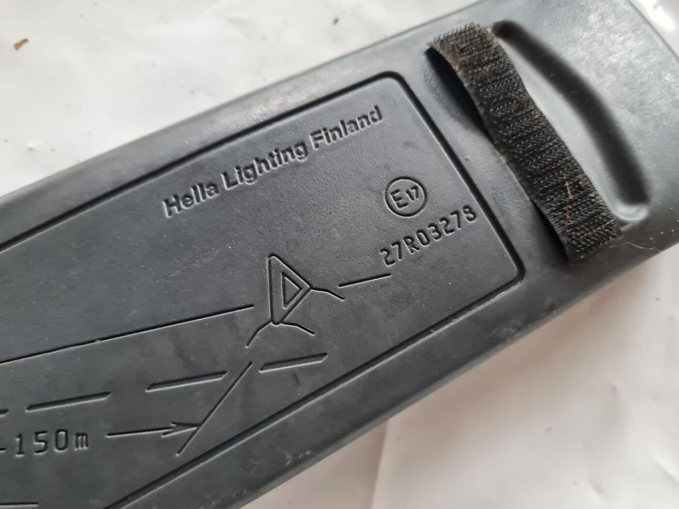 Brīdinājuma trīsstūris priekš SAAB 9-5 1999 4 Brīdinājuma trīsstūris priekš SAAB 9-5 1999