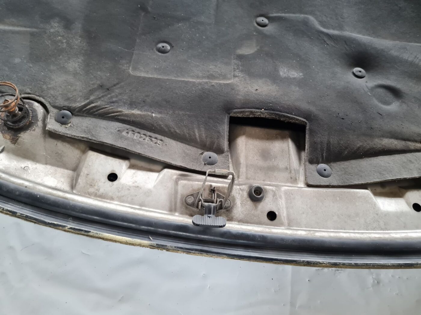 Pārsegs priekš SAAB 9-5 1999 8 Pārsegs priekš SAAB 9-5 1999