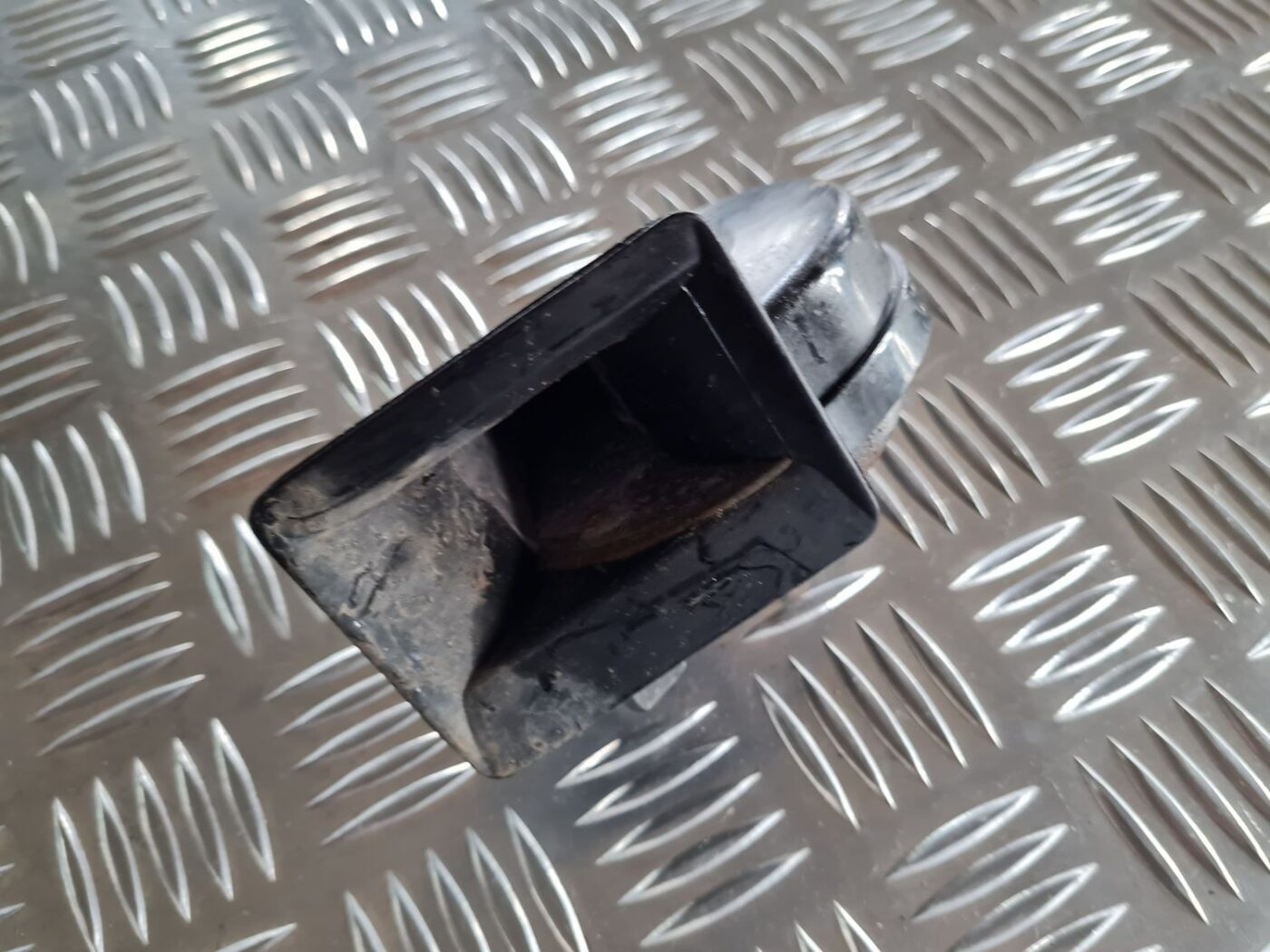 Skaņas signāls priekš CHRYSLER VOYAGER 2006 2 Skaņas signāls priekš CHRYSLER VOYAGER 2006