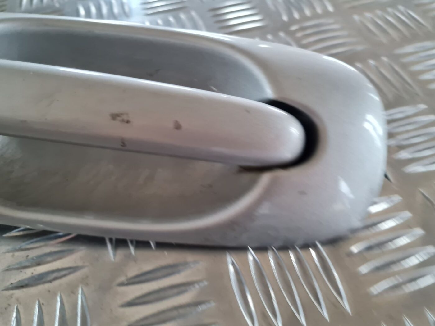 Priekšējāis labais durvju rokturis priekš CHRYSLER VOYAGER 2006