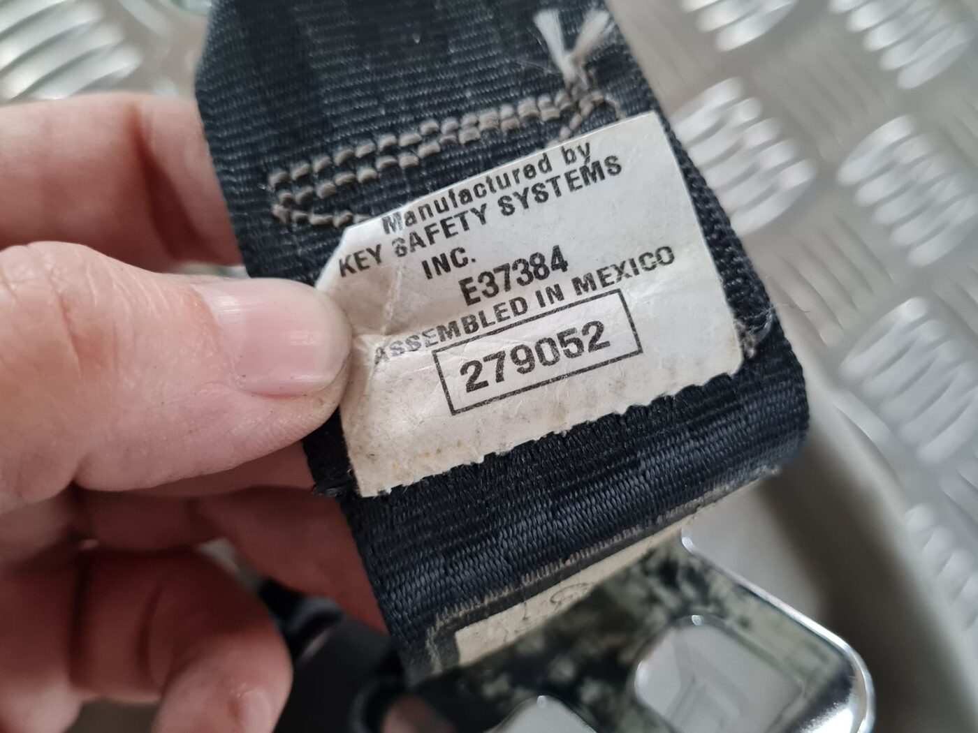 Aizmugurējā vidēja drošības josta priekš CHRYSLER VOYAGER 2006 3 Aizmugurējā vidēja drošības josta priekš CHRYSLER VOYAGER 2006