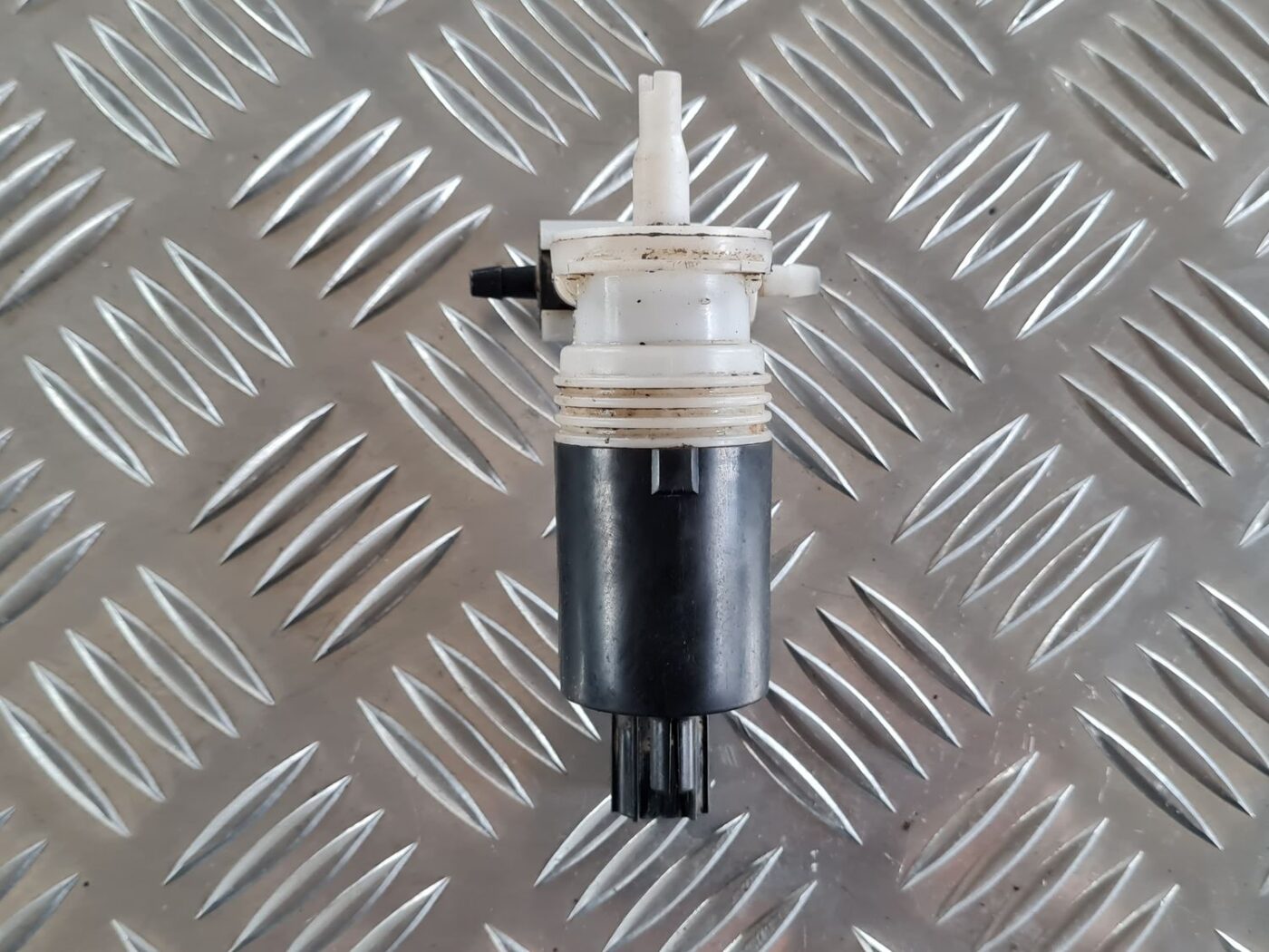 Mazgātāja šķidruma sūknis priekš CHRYSLER VOYAGER 2006 4 Mazgātāja šķidruma sūknis priekš CHRYSLER VOYAGER 2006