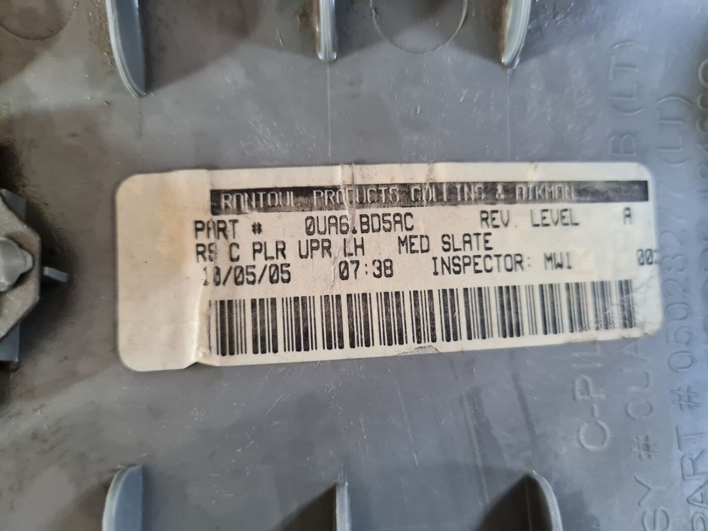 Vidējas salona statnes apdare priekš CHRYSLER VOYAGER 2006 6 Vidējas salona statnes apdare priekš CHRYSLER VOYAGER 2006