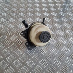 Stūres pastiprinātāja tvertne priekš CHRYSLER VOYAGER 2006