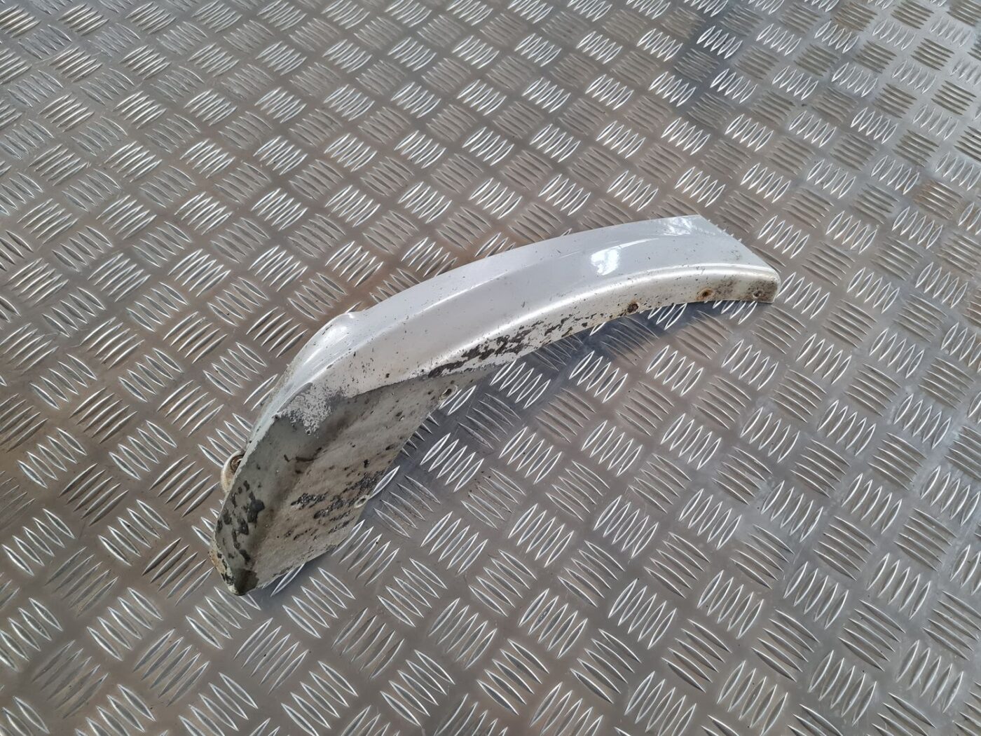 Priekšēja spārna uzlika/moldings priekš CHRYSLER VOYAGER 2006