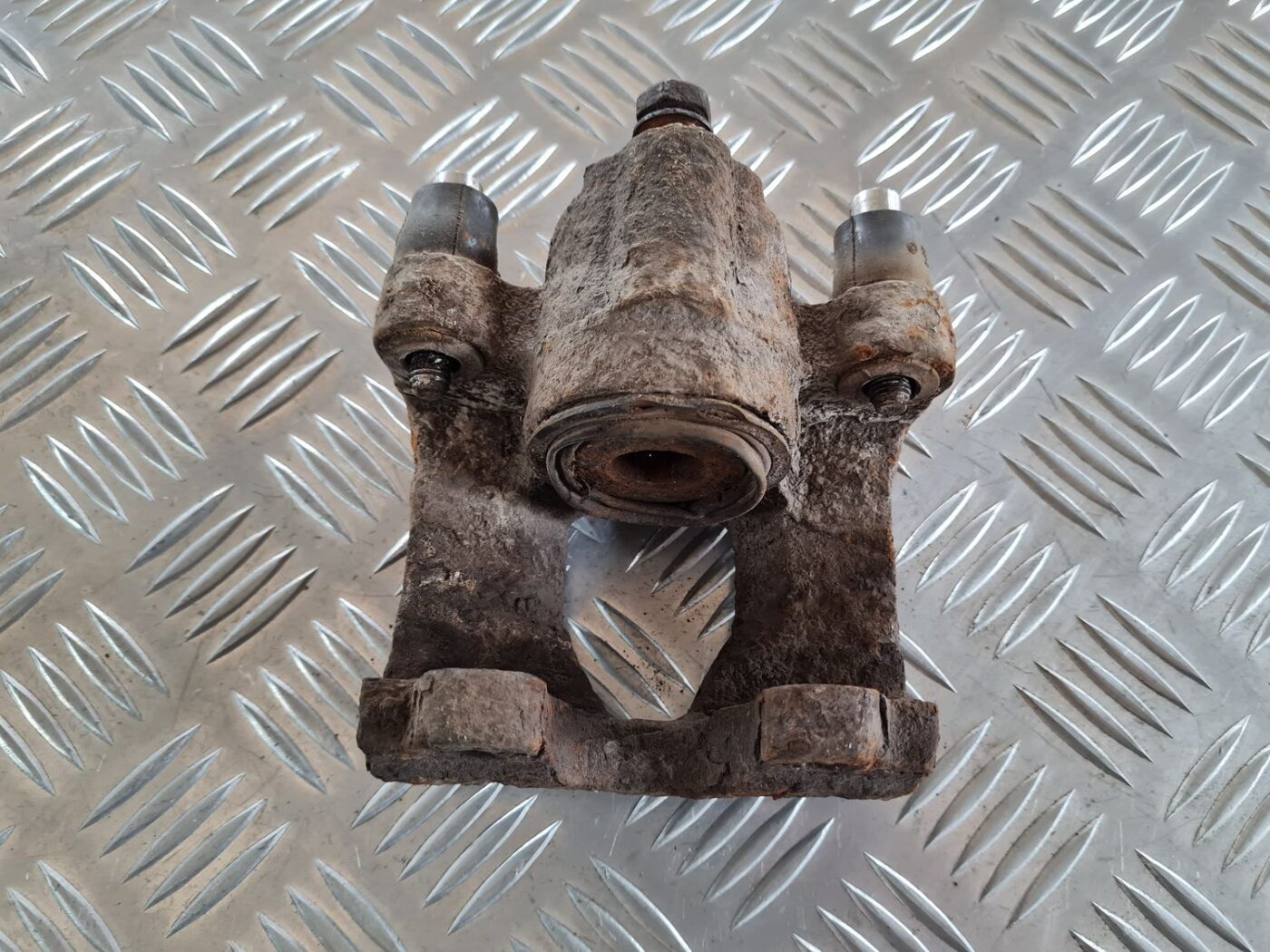 Priekšējais labais suports priekš CHRYSLER VOYAGER 2006 4 Priekšējais labais suports priekš CHRYSLER VOYAGER 2006