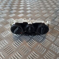 Klimata kontroles bloks priekš VW GOLF IV 1999