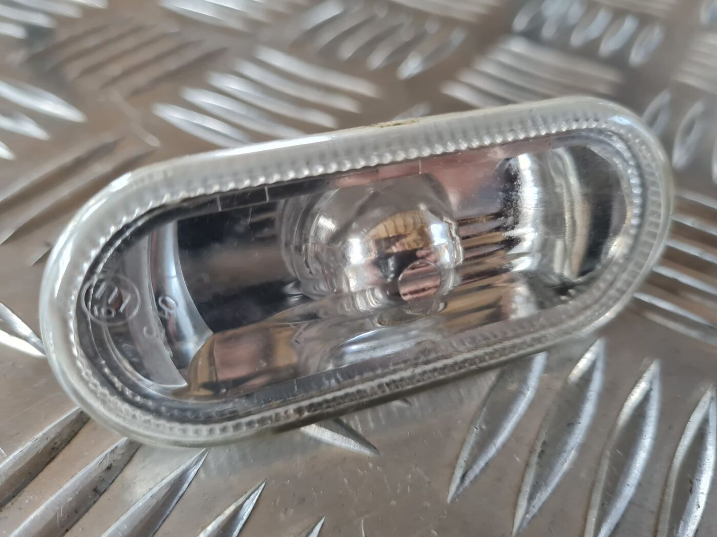 Pagrieziena signala lukturis priekš VW GOLF IV 1999