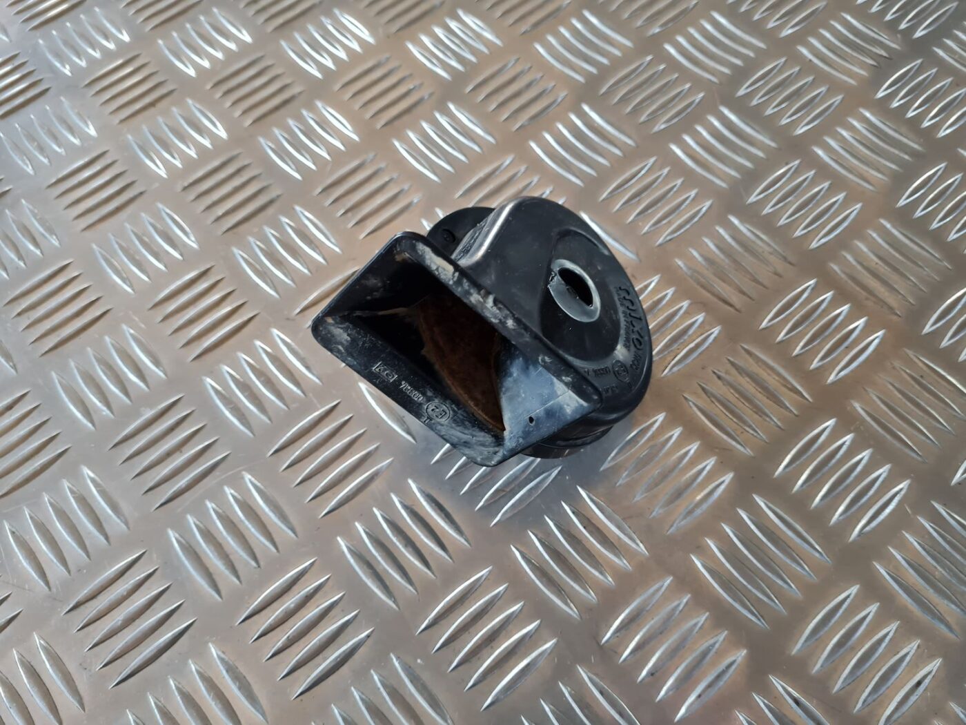 Skaņas signāls priekš VW GOLF IV 1999 1 Skaņas signāls priekš VW GOLF IV 1999