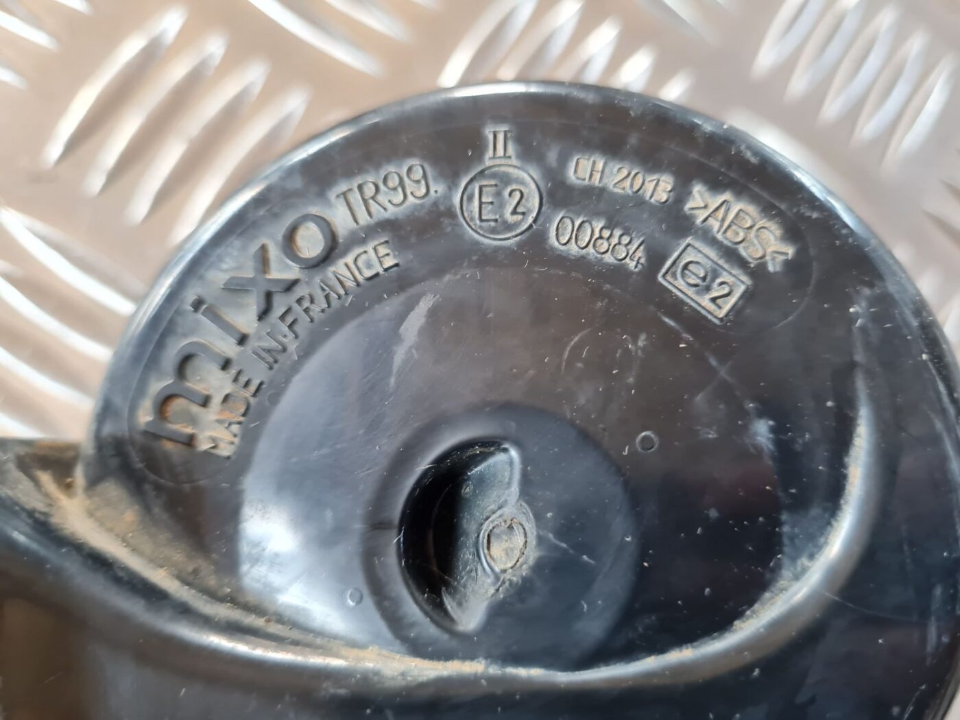 Skaņas signāls priekš VW GOLF IV 1999 2 Skaņas signāls priekš VW GOLF IV 1999