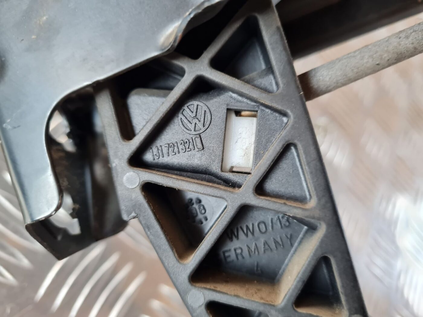 Sajūga pedālis priekš VW GOLF IV 1999 3 Sajūga pedālis priekš VW GOLF IV 1999