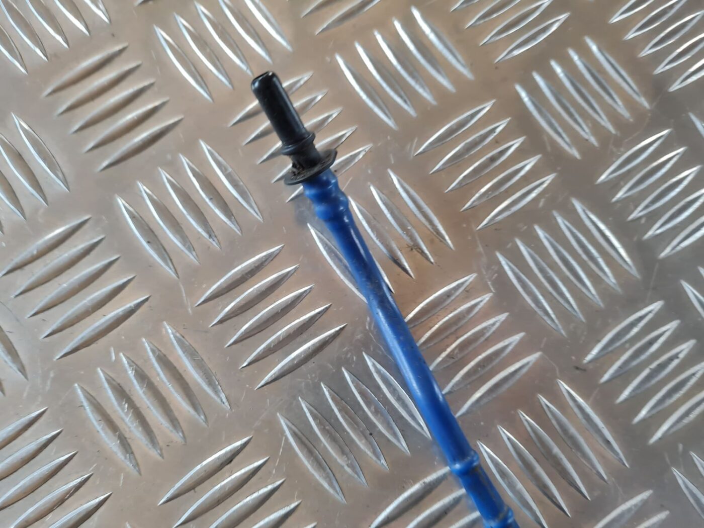 Degvielas caurule priekš VW GOLF IV 1999 4 Degvielas caurule priekš VW GOLF IV 1999