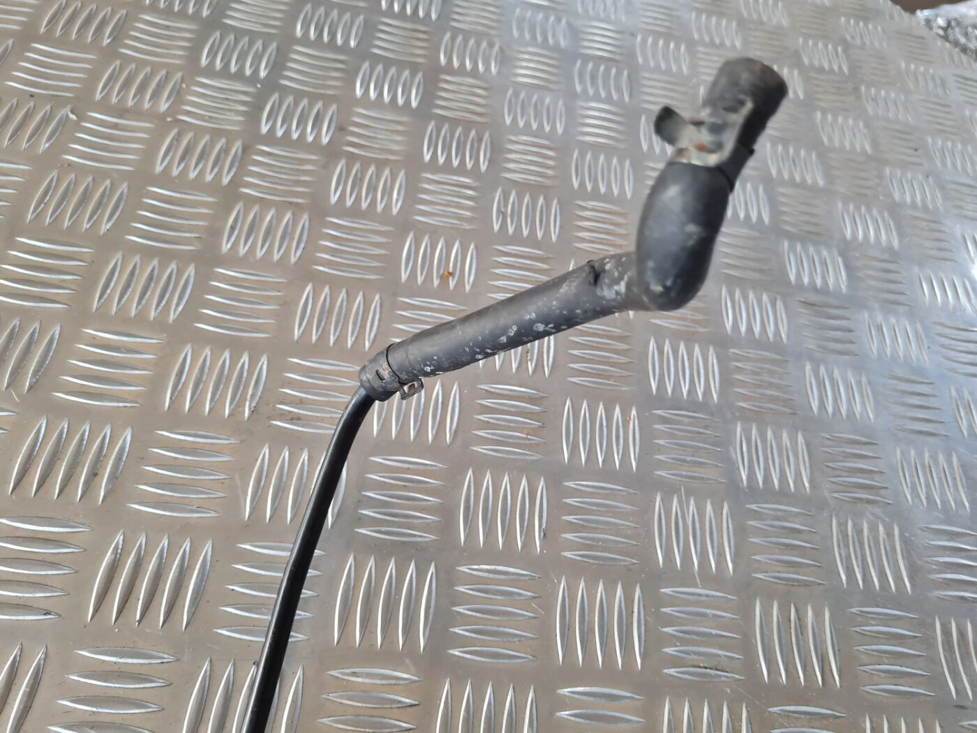 Dzesēšanas caurule priekš VW GOLF IV 1999 5 Dzesēšanas caurule priekš VW GOLF IV 1999