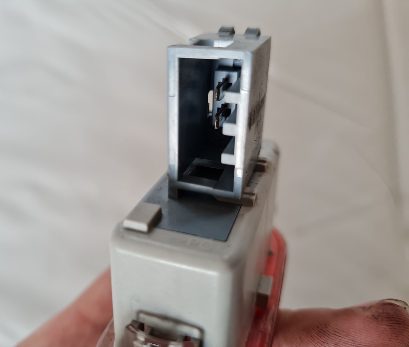 Apgaismojums durvju apdarē priekš VW GOLF IV 1999