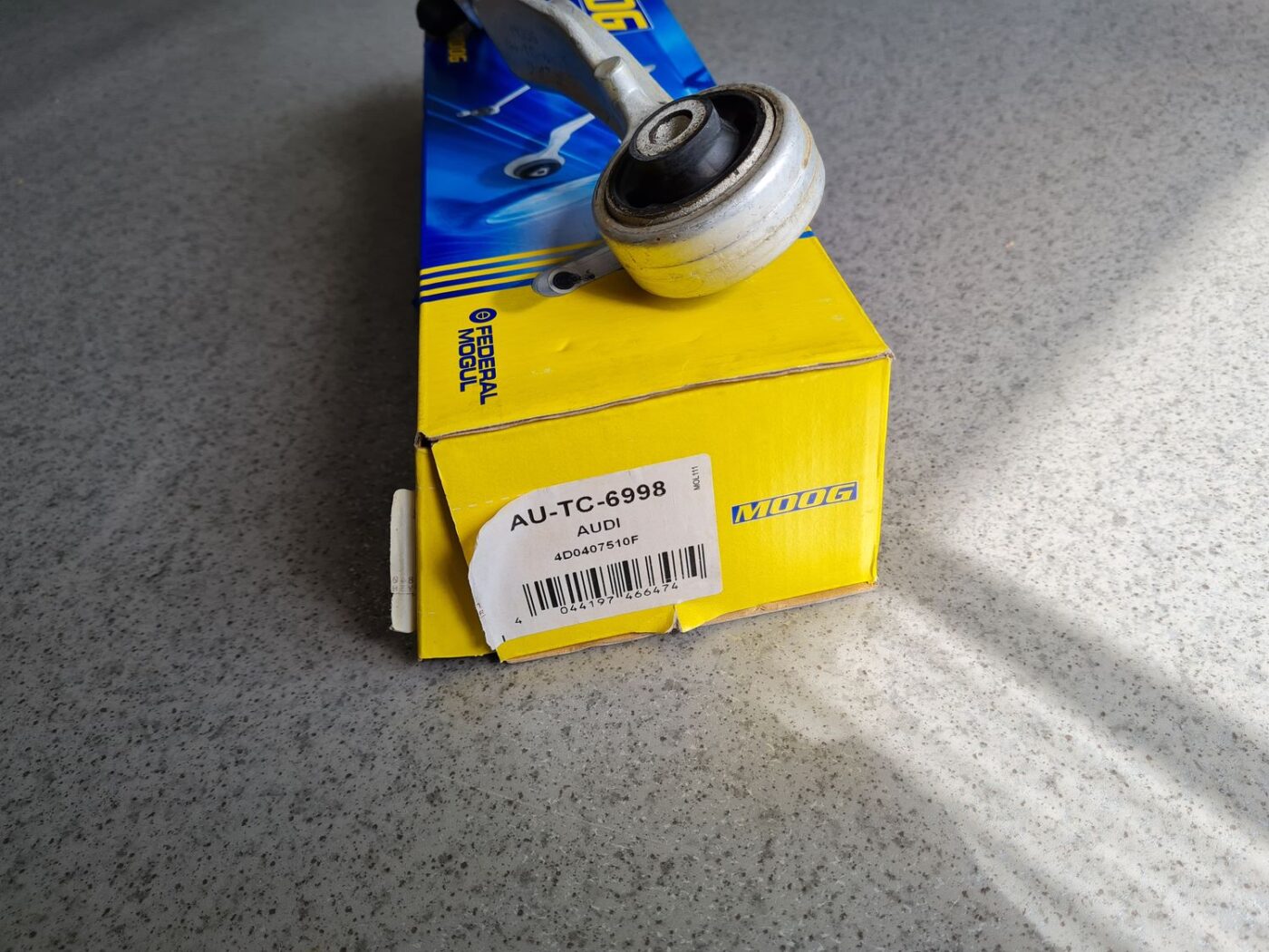 Priekšējas piekares svira priekš