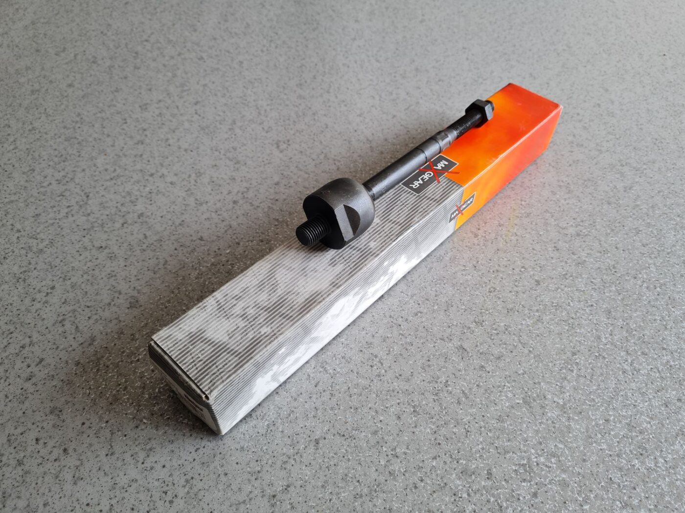 Stūres mehānisma stienis priekš