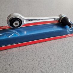 Aizmugures piekares svira priekš