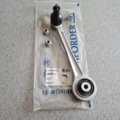 Aizmugures piekares svira priekš